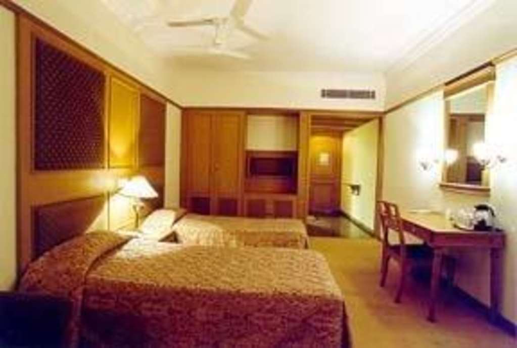 Quality Hotel D V Manor Vidzsajavádá Szoba fotó